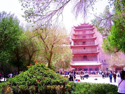 甘肅與青海旅游包車服務指南 費用、選擇與注意事項